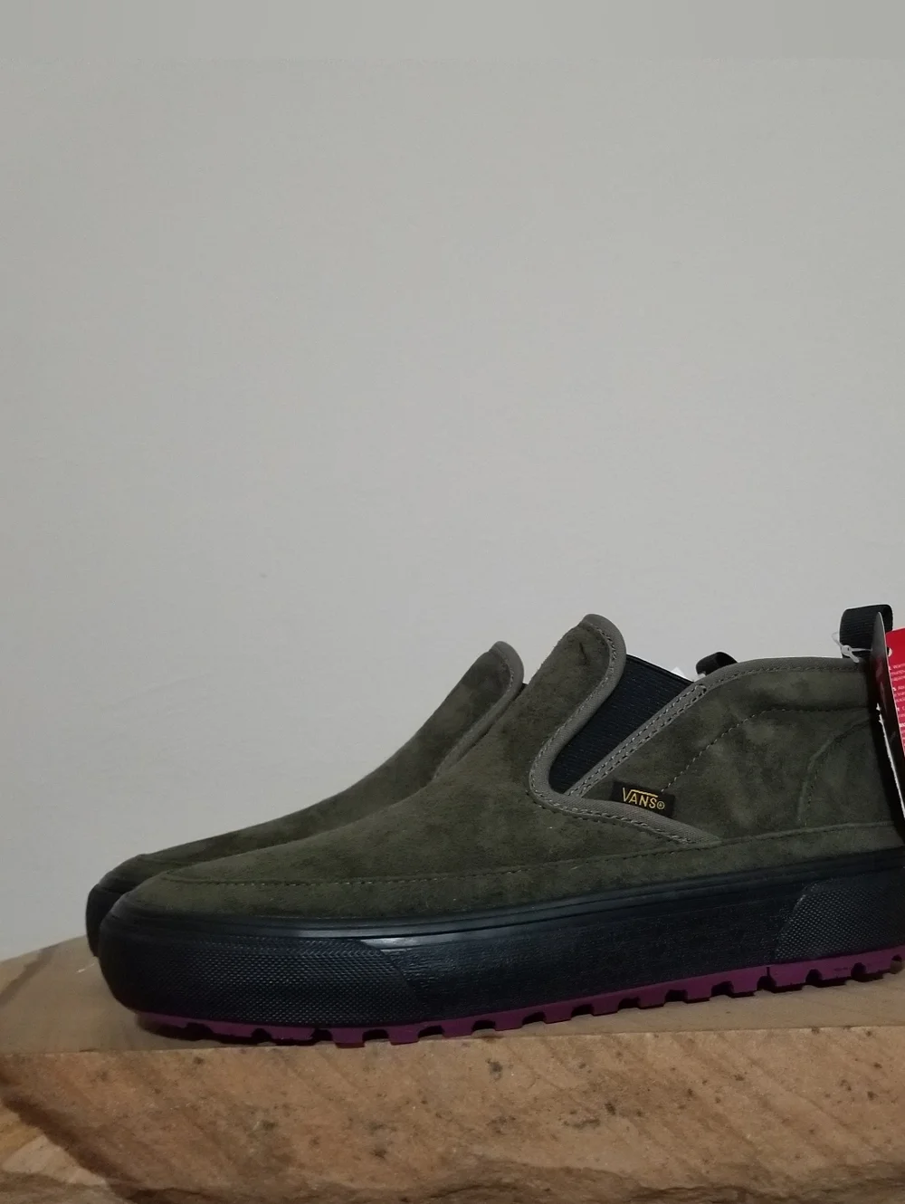 NEW! Vans MTE Olive Suede Slip-On Mid with Black Midsole sz 9 NWT - Picture 8 of 11